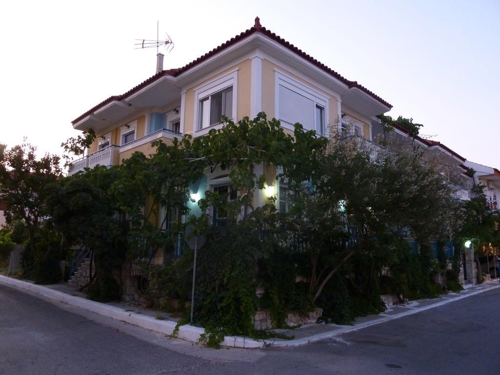 Paris Beach Hotel Ireo Exterior foto