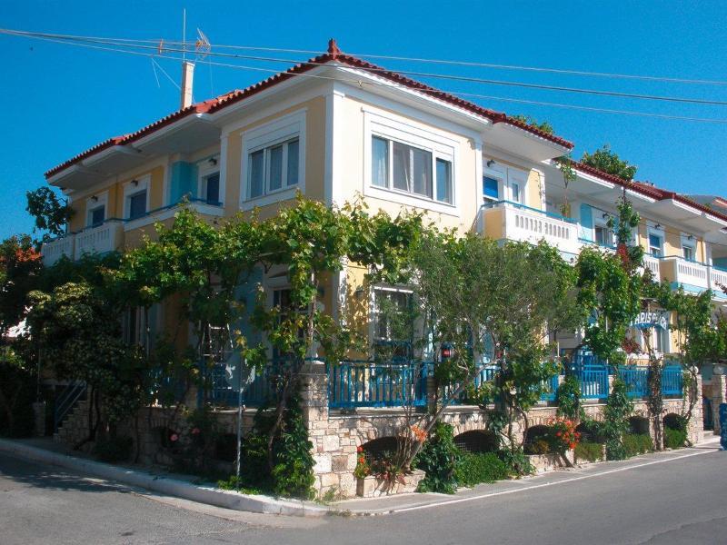 Paris Beach Hotel Ireo Exterior foto